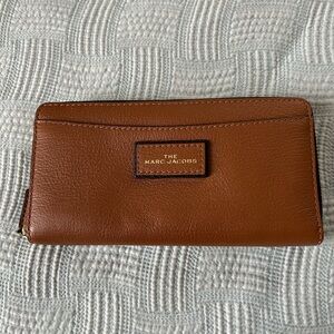 Marc Jacobs Continental Zip Wallet